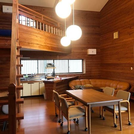 北軽井沢の貸別荘一棟貸し切り-庭とウッドデッキつき Azumaiokozan Bagian luar foto